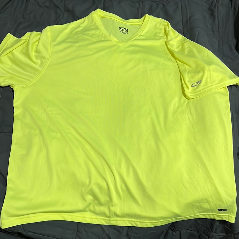 Champion mens XXL short sleeve yellow sports t-shirt C9 by Champion great shape